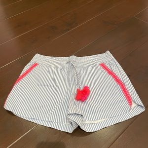 Vineyard Vines shorts with pink detailing